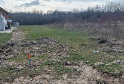 Teren de 880 mp, în Exterior Vest - 2