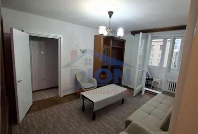 Apartament cu 2 camere semidecomandat, mobilat în Gara de Nord