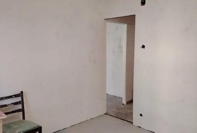 Apartament cu 2 camere semidecomandat în Petros