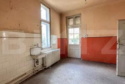 Casă cu 4 camere cu Teren 344 Mp în Central - 3