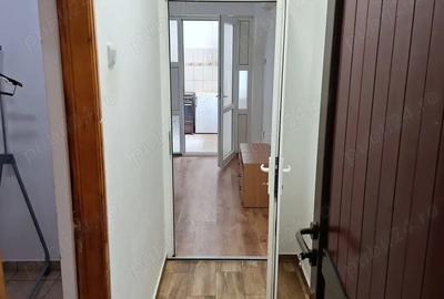 Vind garsoniera mobilata cu toate utilitatile etaj 1 zona linistita - 3