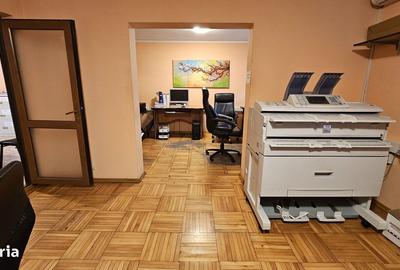 Spațiu comercial, de 74 mp, în Central - 4