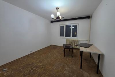 Apartament cu 4 camere semidecomandat în Berceni - 9