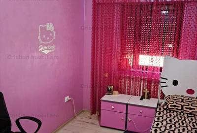 Apartament cu 3 camere decomandat în Viziru 3 - 8