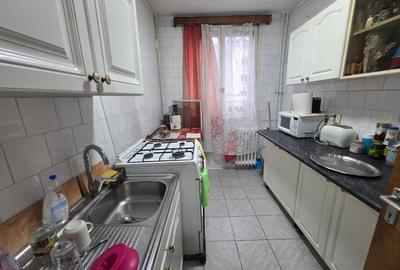 Apartament cu 3 camere semidecomandat în Veteranilor - 2