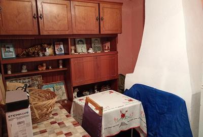 Casă cu 6 camere cu Teren 1270 Mp în Hodivoaia - 9