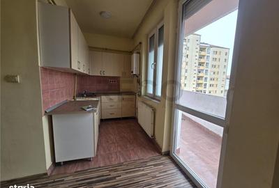 Apartament cu 3 camere decomandat în Iosia