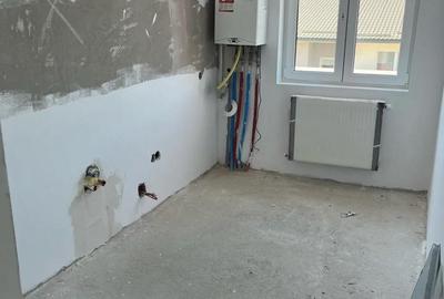 Apartament cu 3 camere semidecomandat în Florești - 3
