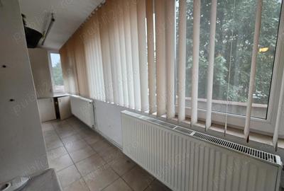 Apartament 4 camere decomandat, 78 mp utili + balcon 12 mp, etaj 1 Deva, B-dul Decebal - 13