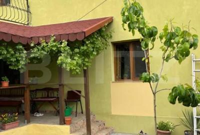 Casă cu 7 camere cu Teren 316 Mp în Central - 1
