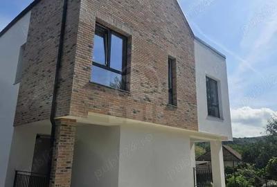 Casă cu 4 camere cu Teren 200 Mp în Florești - 3