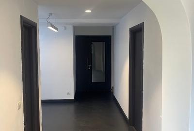 Casă cu 5 camere cu Teren 120 Mp în Floreasca - 4