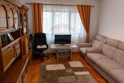 Casă cu 5 camere cu Teren 496 Mp în Periferie - 2