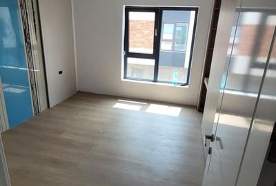 Duplex cu 4 camere cu Canalizare în Titan - 13