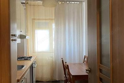 Apartament cu 2 camere decomandat, mobilat în Titan