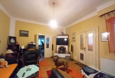 Casă cu 4 camere în Central - 5