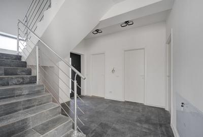 Casa moderna 3 dormitoare,140m2,living generos, loc - 7