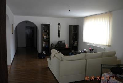 Casă individuală cu 4 camere cu Teren 2800 Mp în Mărunțișu - 2