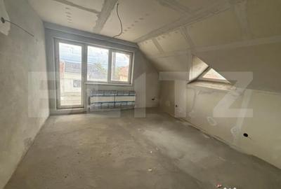 Casă cu 5 camere cu Teren 780 Mp în Botizului - 4