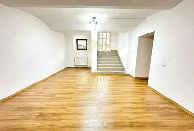 Spațiu comercial, de 121 mp, în Central