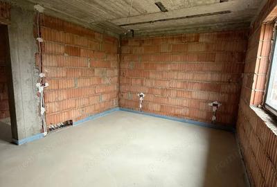 Casă cu 4 camere în Giroc - 1