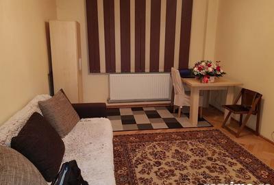 Apartament cu 2 camere decomandat în Fundeni
