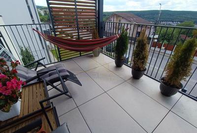 Apartament cu 4 camere semidecomandat în Europa