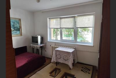 Vand apartament cu 4 cam decomandate ,et 2,zona George Enescu - 5