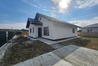 CASA INDIVIDUALA LUNCA CETATUII , 3 CAMERE SI 2 BAI , 500 MP TEREN - 1