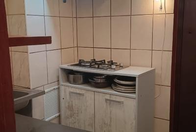Apartament cu 2 camere nedecomandat în Tractorul - 5