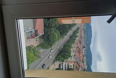 Apartament cu 4 camere decomandat în Central - 4