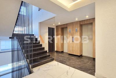 Apartament cu 2 camere decomandat, mobilat în Tractorul - 21