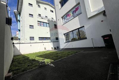 Spatiu comercial modern de inchiriat / 2 locuri de parcare - 14