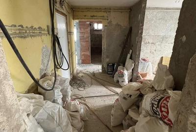 Apartament cu 3 camere in zona Alim.28 - 3