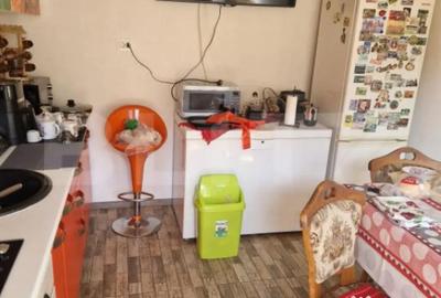 Casă cu 3 camere cu Teren 2000 Mp în Central - 2