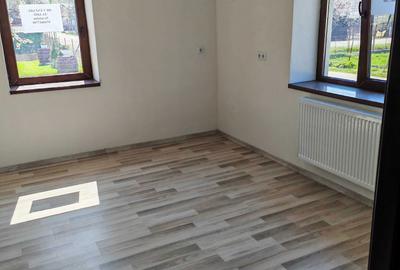 Casă cu 3 camere în Carastelec - 2