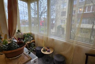 Vand apartament 3 camere Alfa etaj 1 - 2