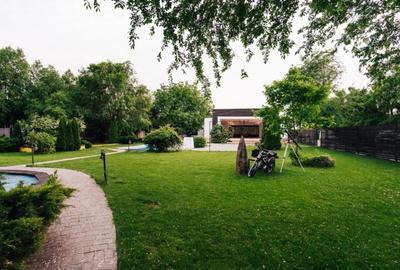 Casa la curte, gradina spectaculoasa, piscina,  400mp construiti /4500mp- curte - 10