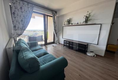 Apartament cu 2 camere semidecomandat, mobilat în Central