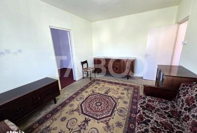 Apartament cu 2 camere nedecomandat în Mihai Viteazul