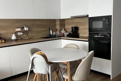 Apartament cu 2 camere semidecomandat, mobilat în Florești