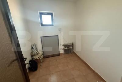 Casă cu 9 camere cu Teren 1000 Mp în Central - 15
