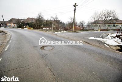 Casă cu 3 camere cu Canalizare în Central - 2