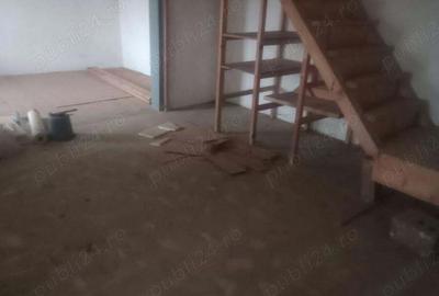 Casă cu 6 camere cu Teren 1000 Mp în Tătaru - 1