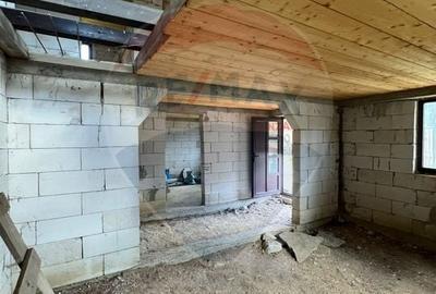 Casă cu 7 camere cu Teren 300 Mp în Voroneț - 6