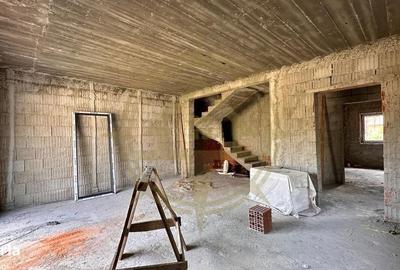 Casă cu 4 camere în Tamași - 8
