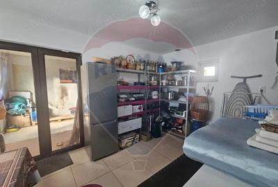 Casă cu Teren 350 Mp în Central - 5