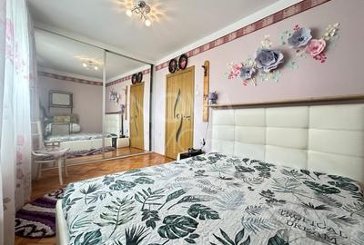 Apartament cu 32 camere decomandat, mobilat în Hipodrom 2 - 8