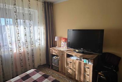 Apartament cu 2 camere decomandat în Bora - 1