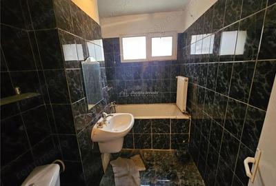 Apartament cu 2 camere semidecomandat în Micro I - 14